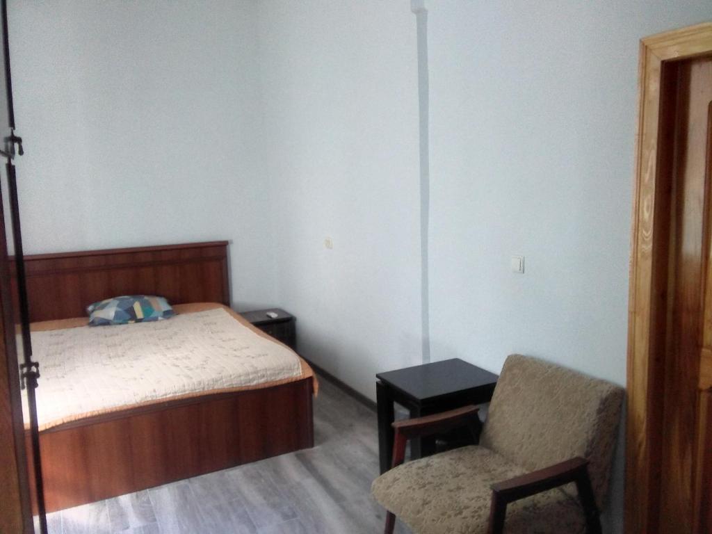 Postel nebo postele na pokoji v ubytování Str.Agmashenebeli 548