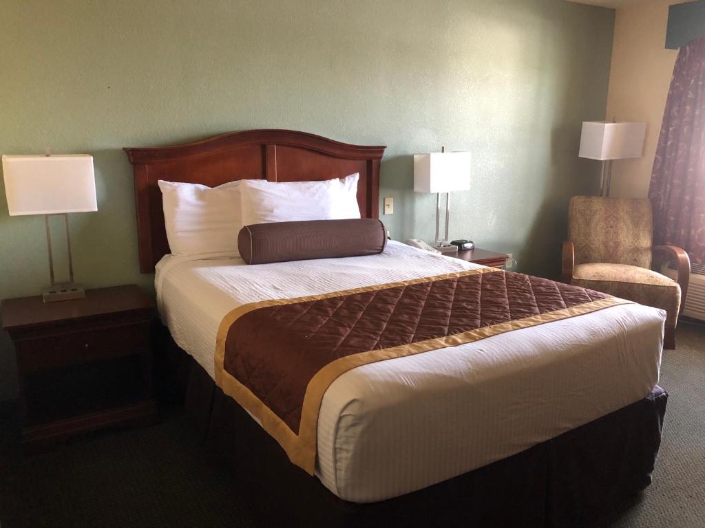 Key West Inn - Tunica Resort - Queen Room - Disability Access