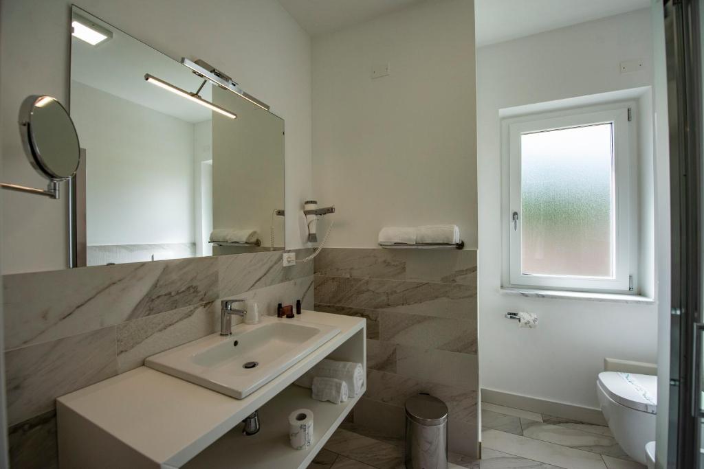 Koupelna v ubytování Aether Suites Tropea - Free Private Parking