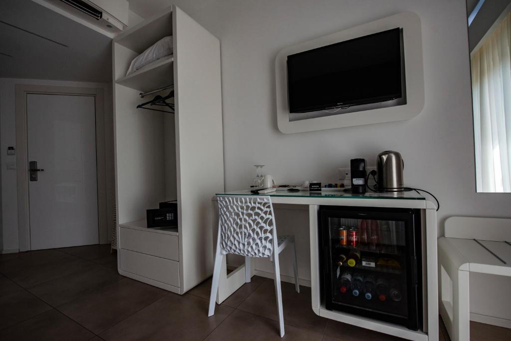 Kuchyň nebo kuchyňský kout v ubytování Aether Suites Tropea - Free Private Parking
