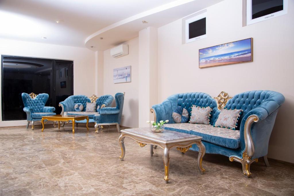 Posezení v ubytování Iveria Elli Hotel