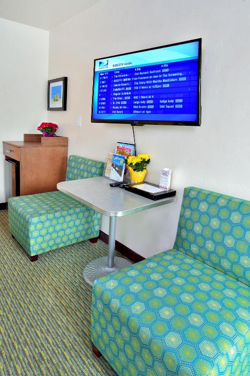 Old Town Inn - Petite King Room