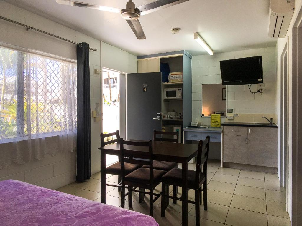 Kuchyň nebo kuchyňský kout v ubytování South Cairns Resort