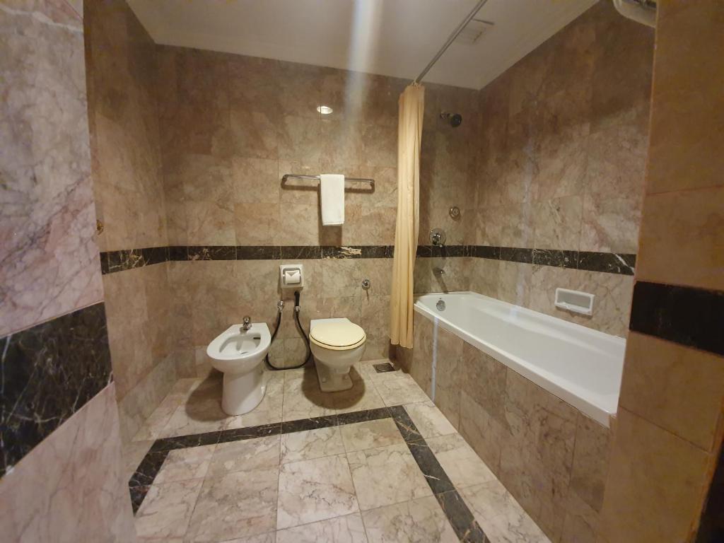 Ванная комната в Parkview Hotel