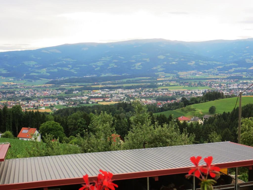A general mountain view or a mountain view taken from Az apartmant