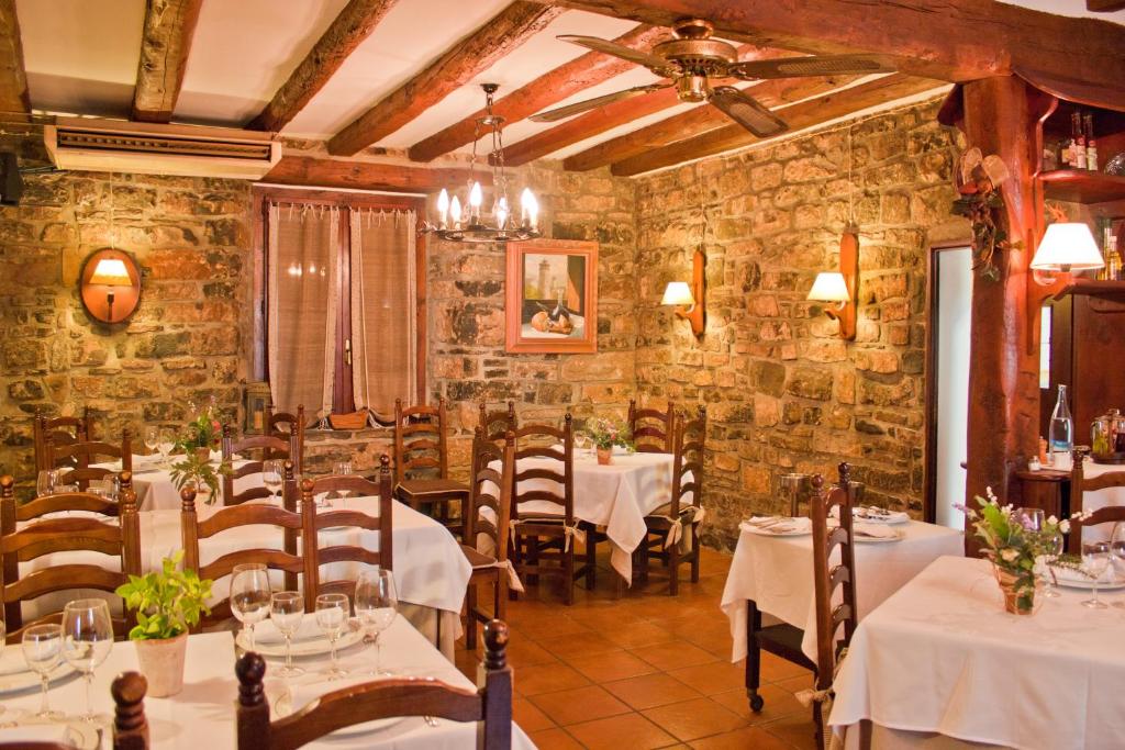 Restaurace v ubytování Hotel Casa Frauca