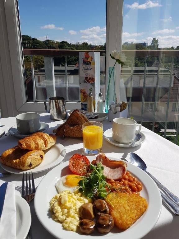 The Riviera Hotel & Apartments - Alum Chine - Resim 16