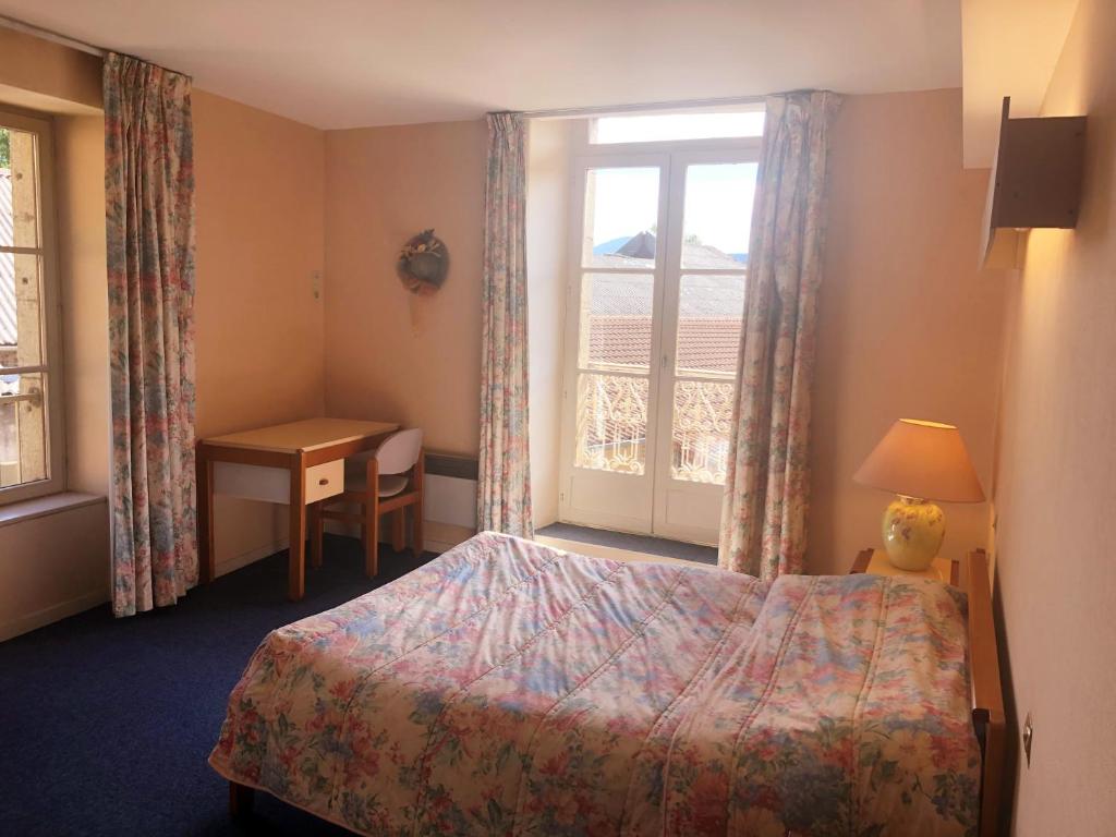 ADONIS CHAMBRES D'HOTES - Tweepersoonskamer Met Uitzicht Op Het Park