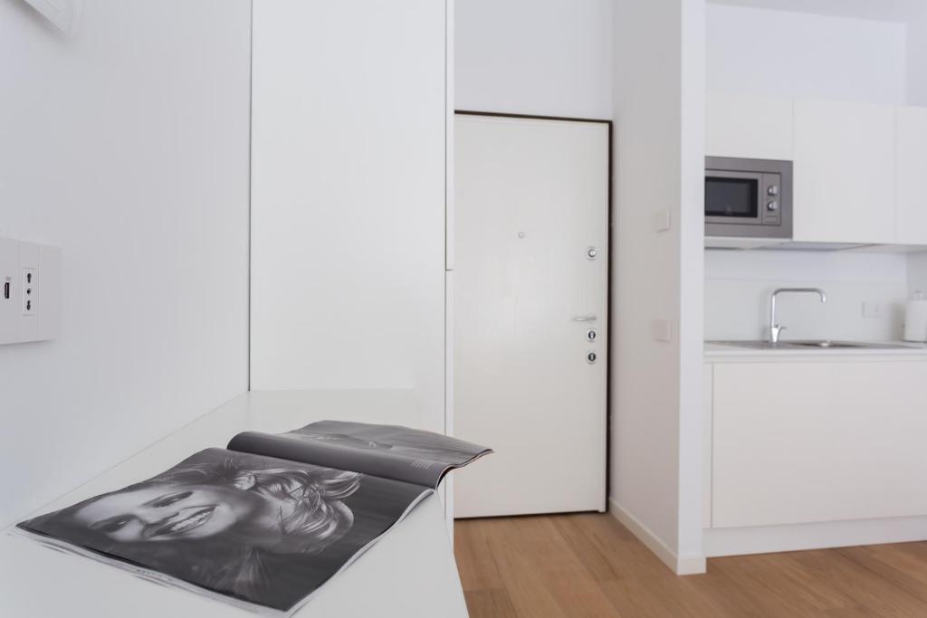 Kuchnia lub aneks kuchenny w obiekcie Meravigli 16 - Apt B - Duomo City Center Elegant Apartment