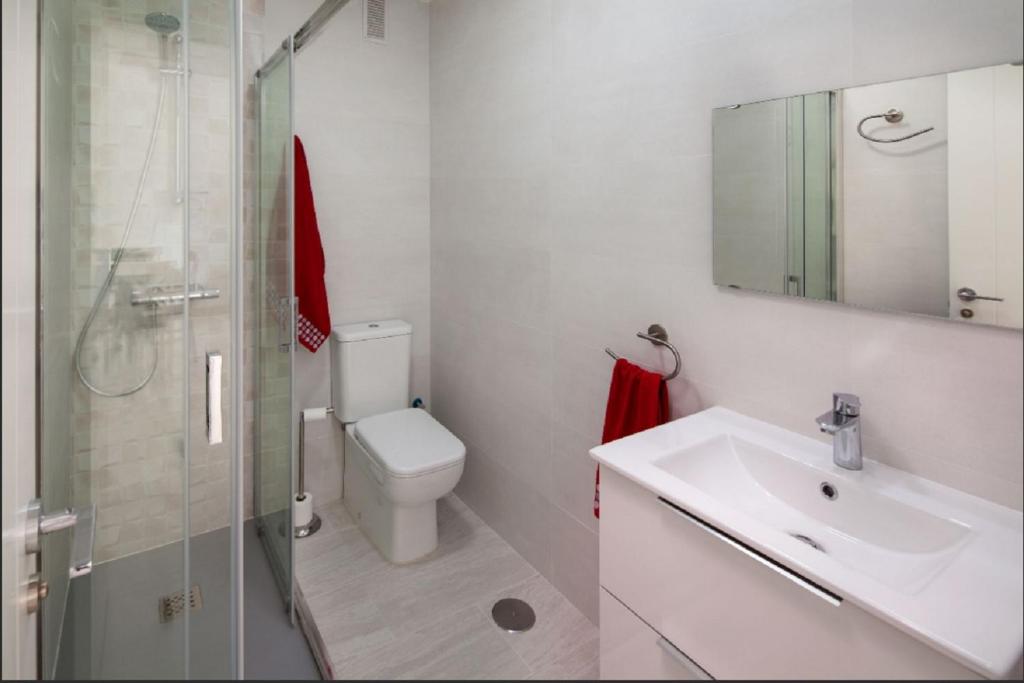 A bathroom at La Merced Apartments