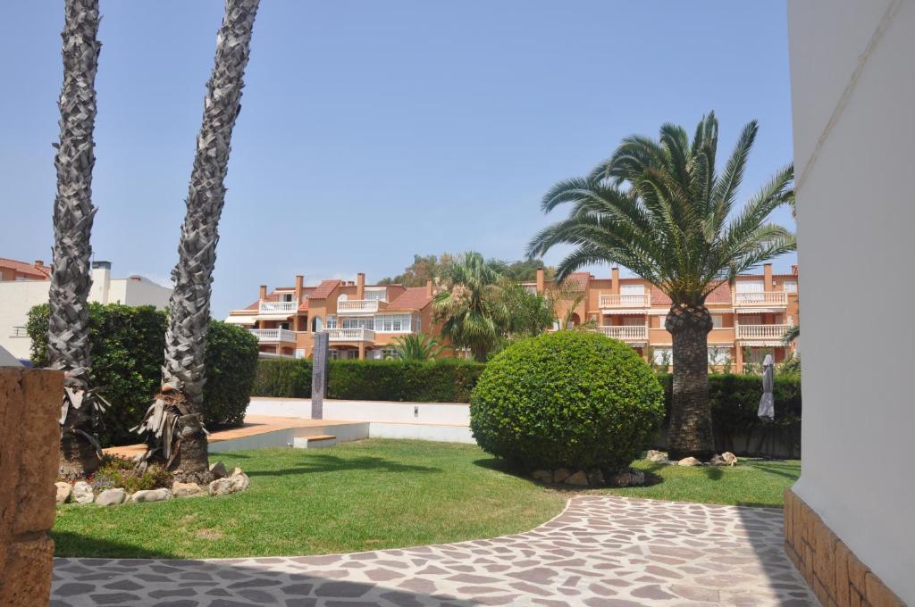 A garden outside Javea Lovely Apartments Facing the Sea