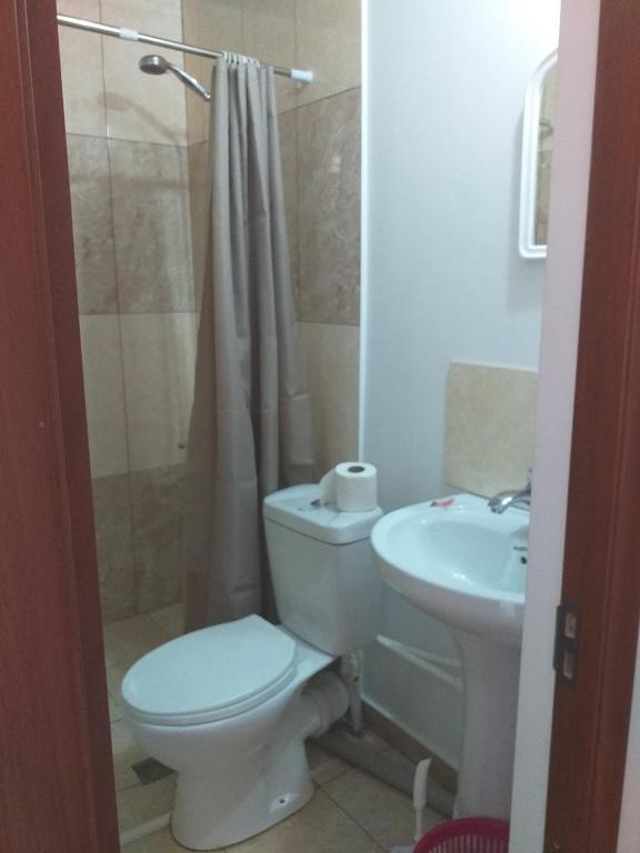 Koupelna v ubytování Guest House ALUDA