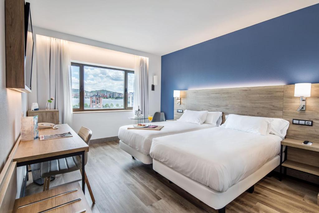 Hotel Puerta de Bilbao - Deluxe Twin Room