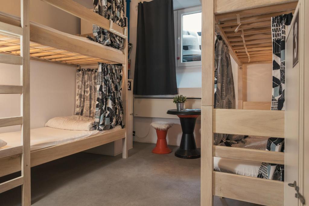 Posteľ alebo postele v izbe v ubytovaní Stay Swanky Hostel