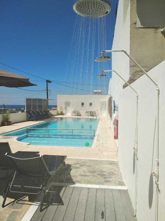 Bazén v ubytování Aestas Apartments nebo v jeho okolí