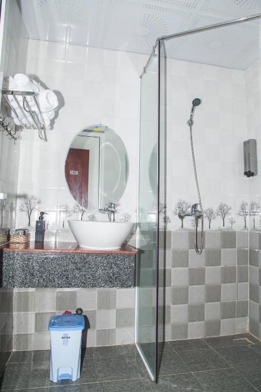 Koupelna v ubytování THAO LIEN HOTEL