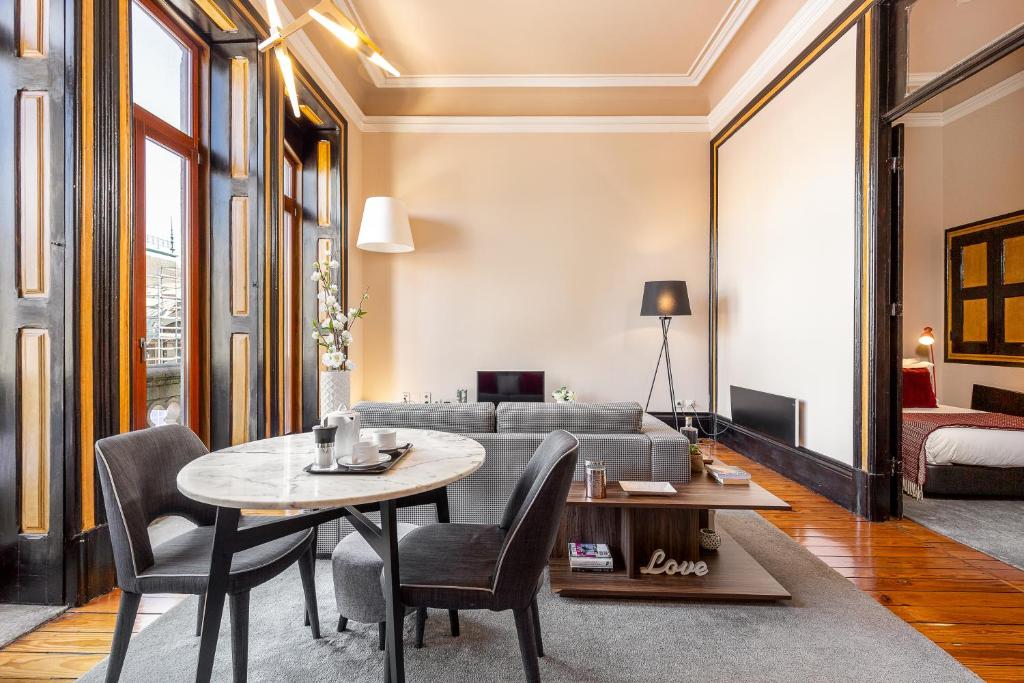 YOUROPO - Bolhao - One-Bedroom Apartment With Balcony