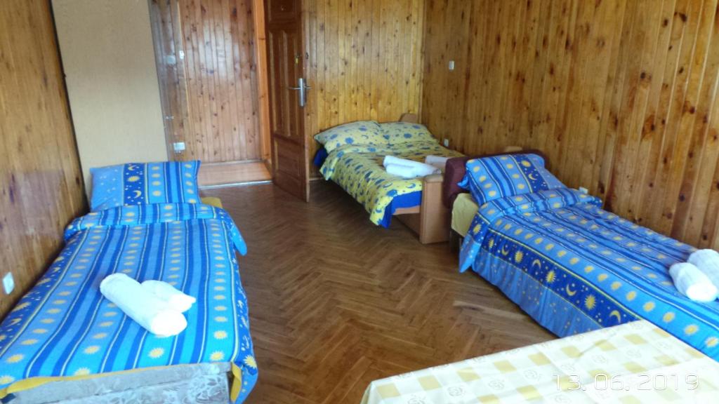Postel nebo postele na pokoji v ubytování Iza-pokoje do wynajecia