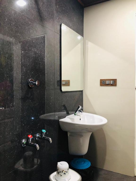Ashoka Inn Chottanikkara - Drievoudige Kamer