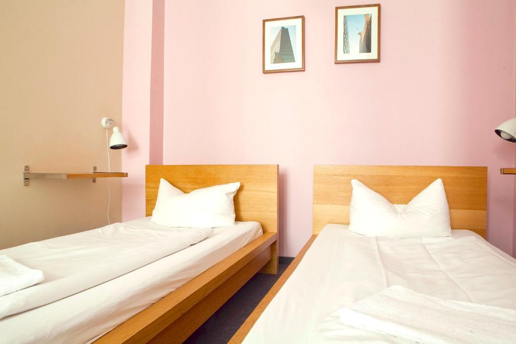 St Christopher's Inn Berlin - Alexanderplatz - Bed In 2-Bed Female Dormitory Room