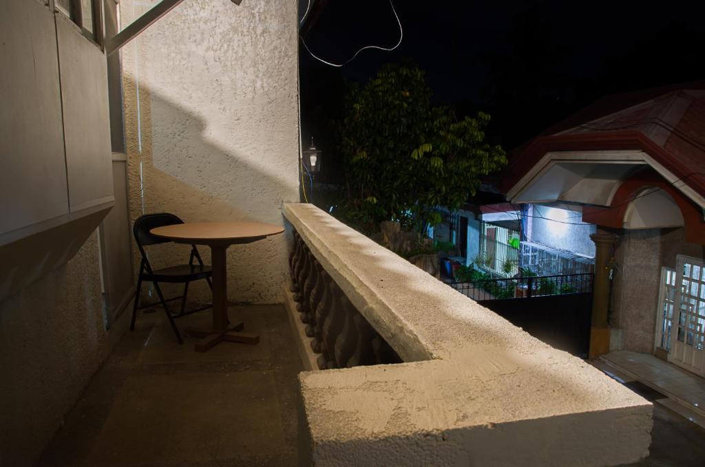 Balkón nebo terasa v ubytování RedDoorz @ Calceta Street Cogon
