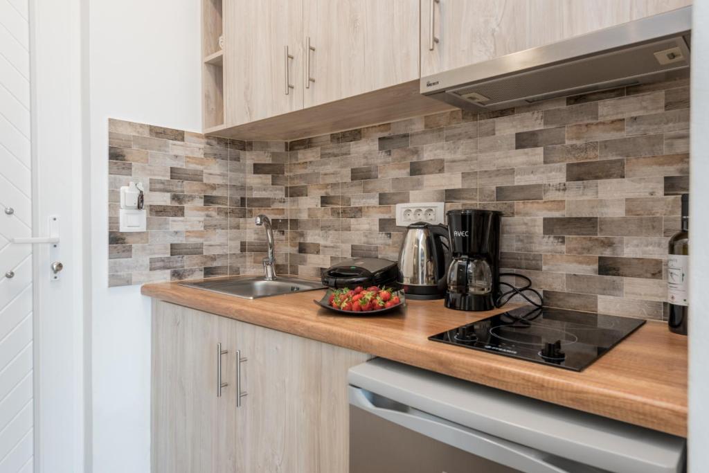 Stathis Studios I - 11