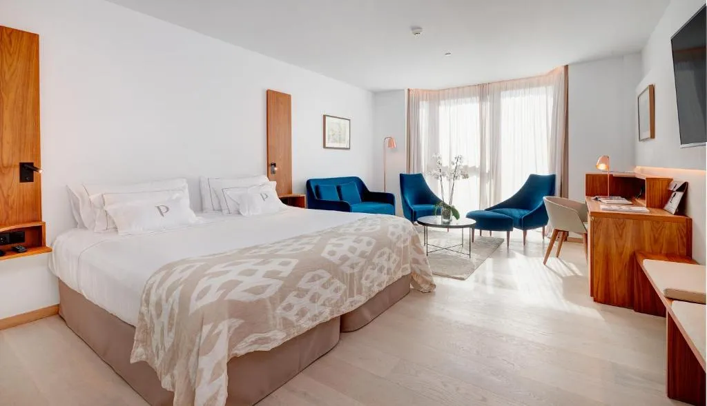 Junior Suite with Spa Access