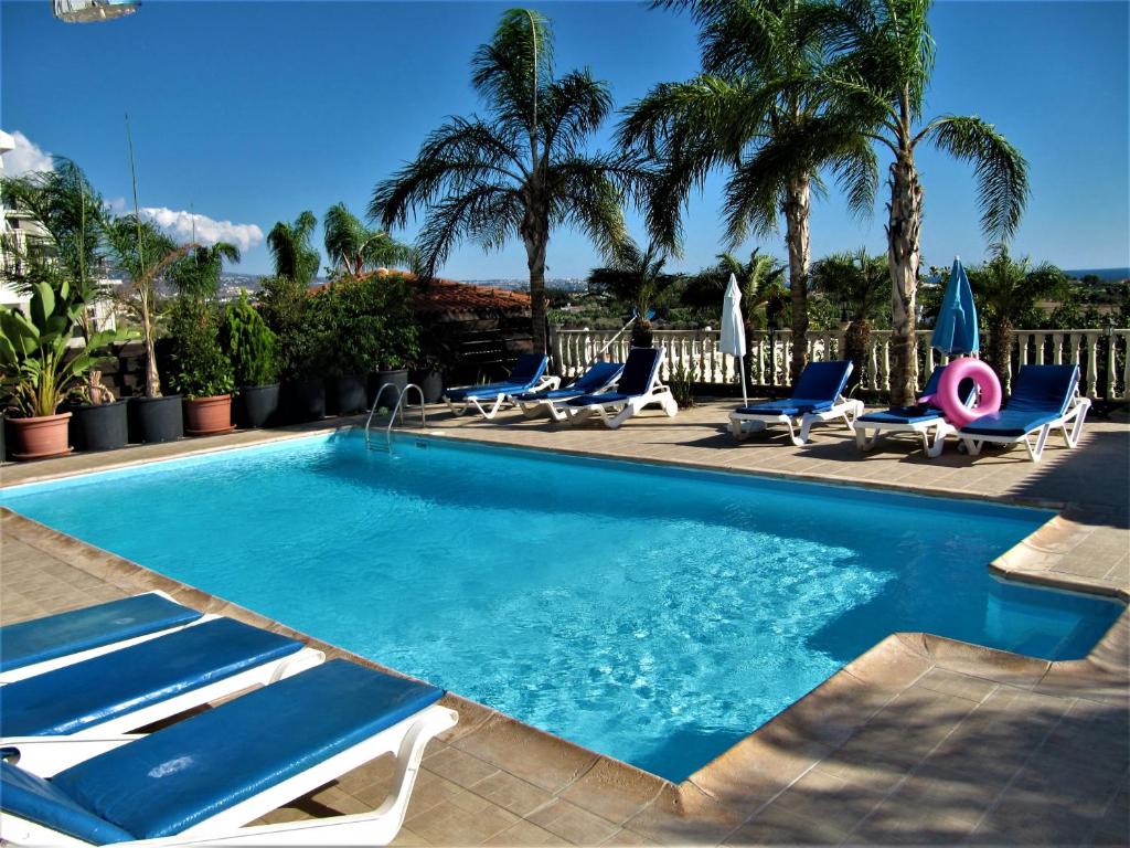 Villa Dioni - Four-Bedroom House