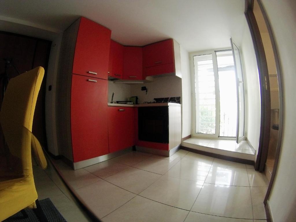 Kuchyňa alebo kuchynka v ubytovaní Azzurra Flat Bari Center