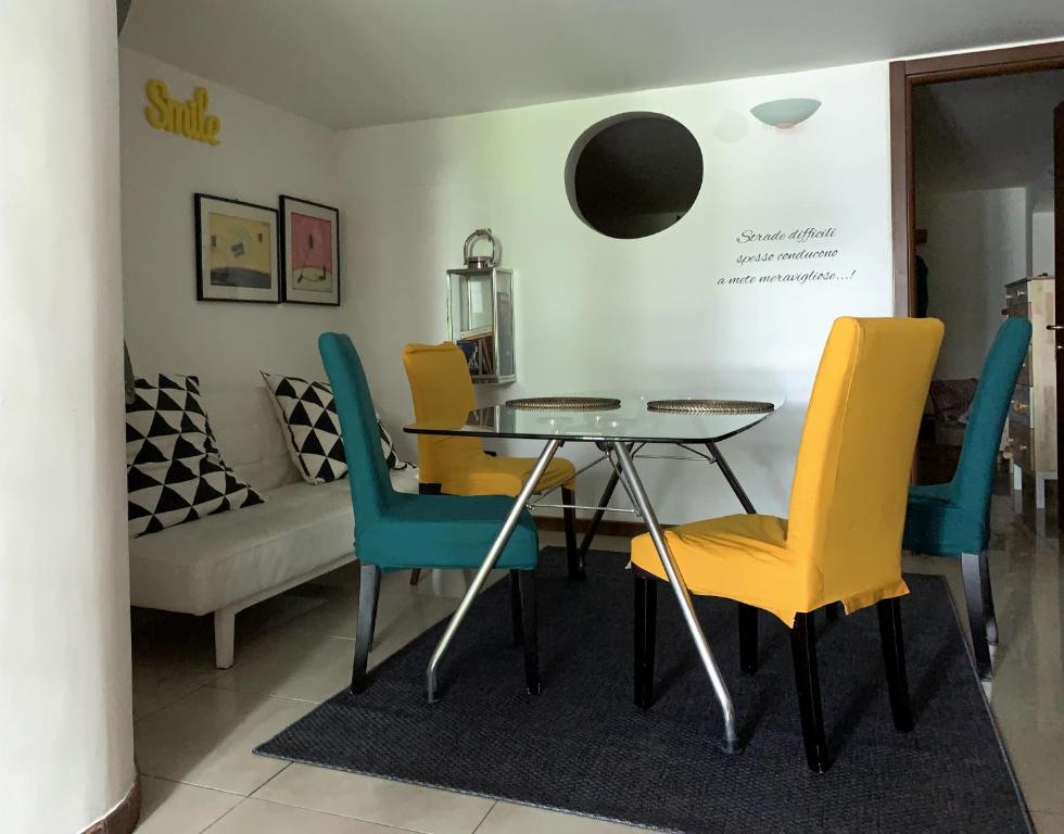 Posedenie v ubytovaní Azzurra Flat Bari Center