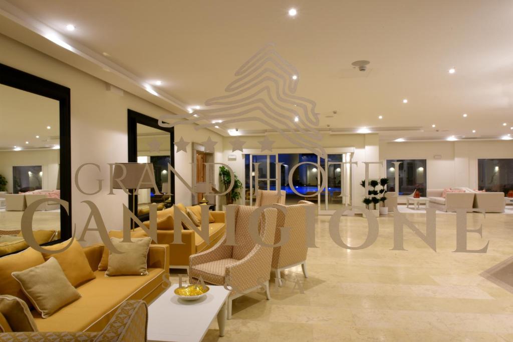 Posedenie v ubytovaní Grand Hotel Cannigione