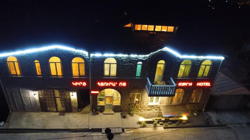 Budova, kde se hotel nachází