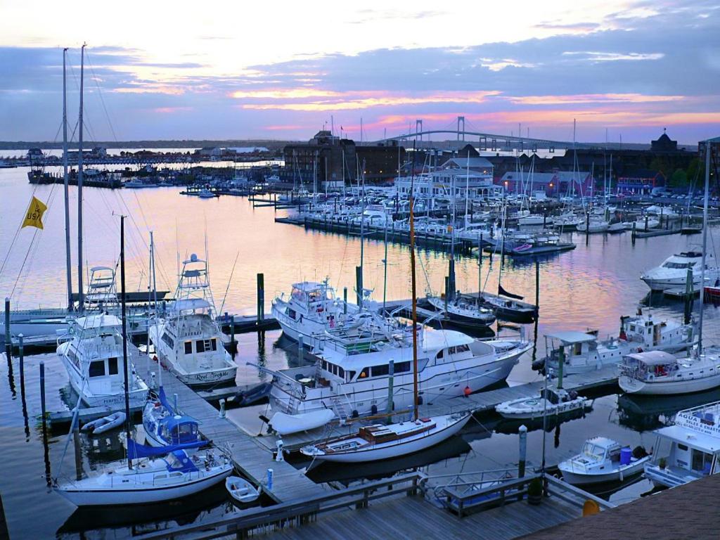 The Newport Harbor Hotel & Marina - King Room Met Uitzicht Op Haven