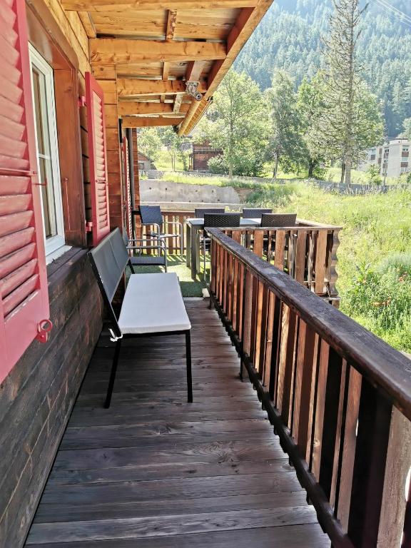 Balkón nebo terasa v ubytování Apartments Chalet Tatyana