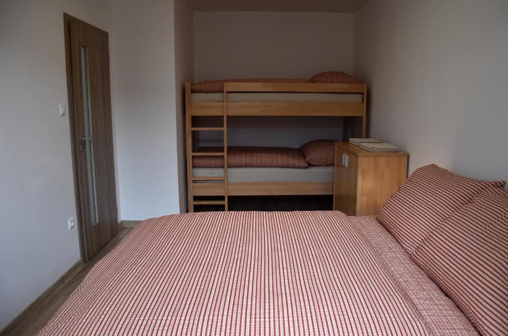 A bed or beds in a room at ELEMIR