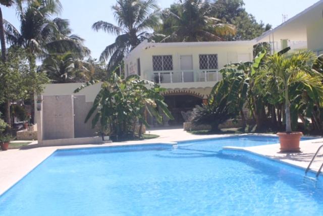 Bazén v ubytování Hotel Magic Tropical nebo v jeho okolí