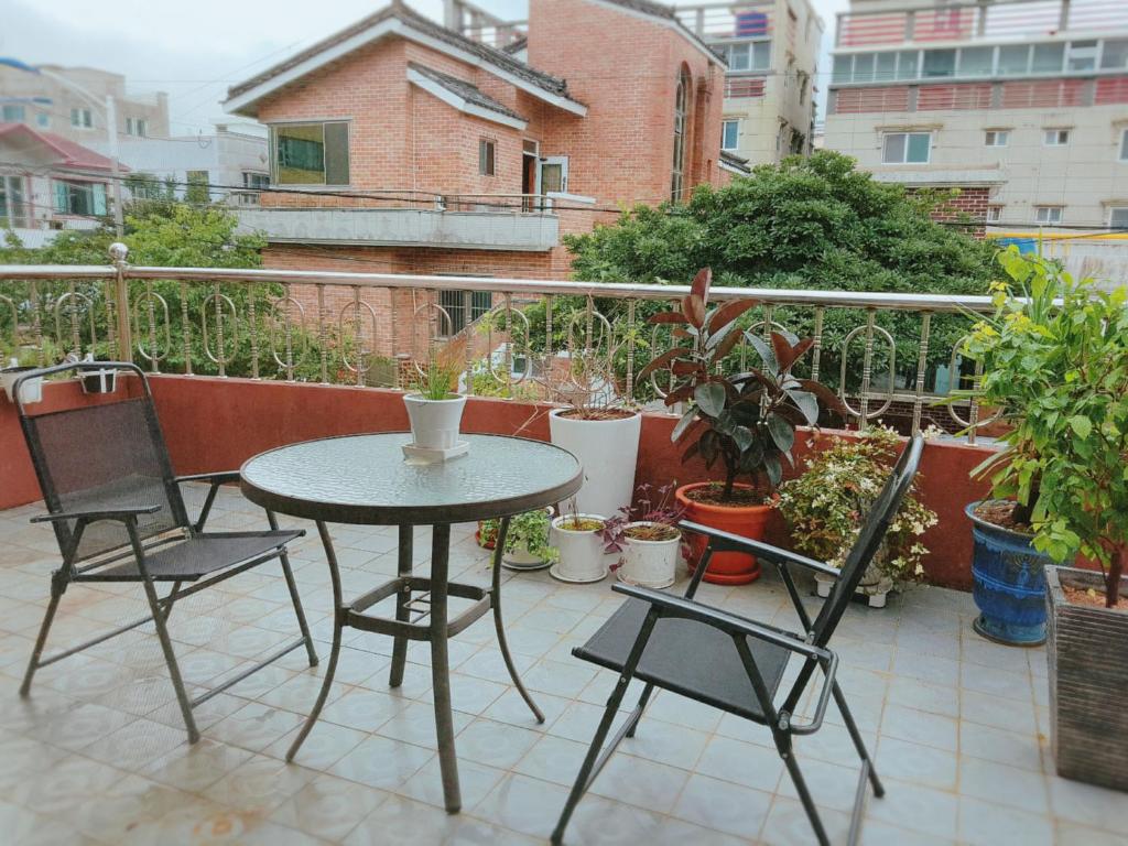 Balkón nebo terasa v ubytování Tongyeong Episode Guesthouse