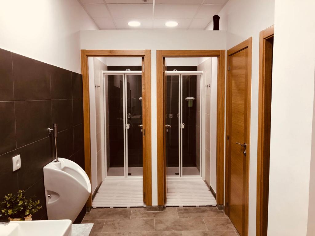 Koupelna v ubytování Albergue SIXTOs no Caminho