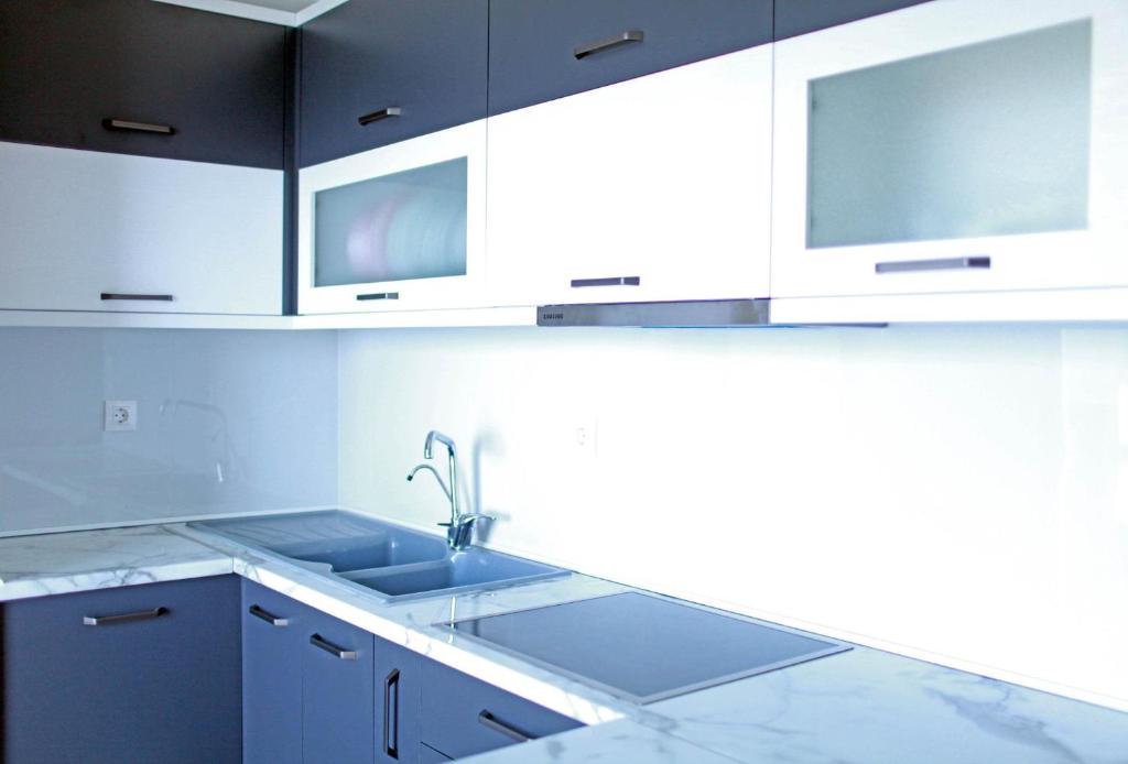Mihalis Apartments - Image 3
