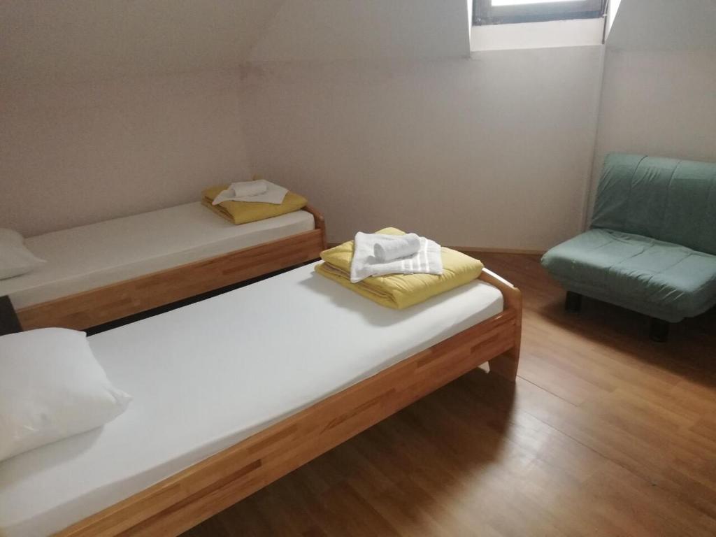 Postel nebo postele na pokoji v ubytování Holiday Home Rodjak sa sela