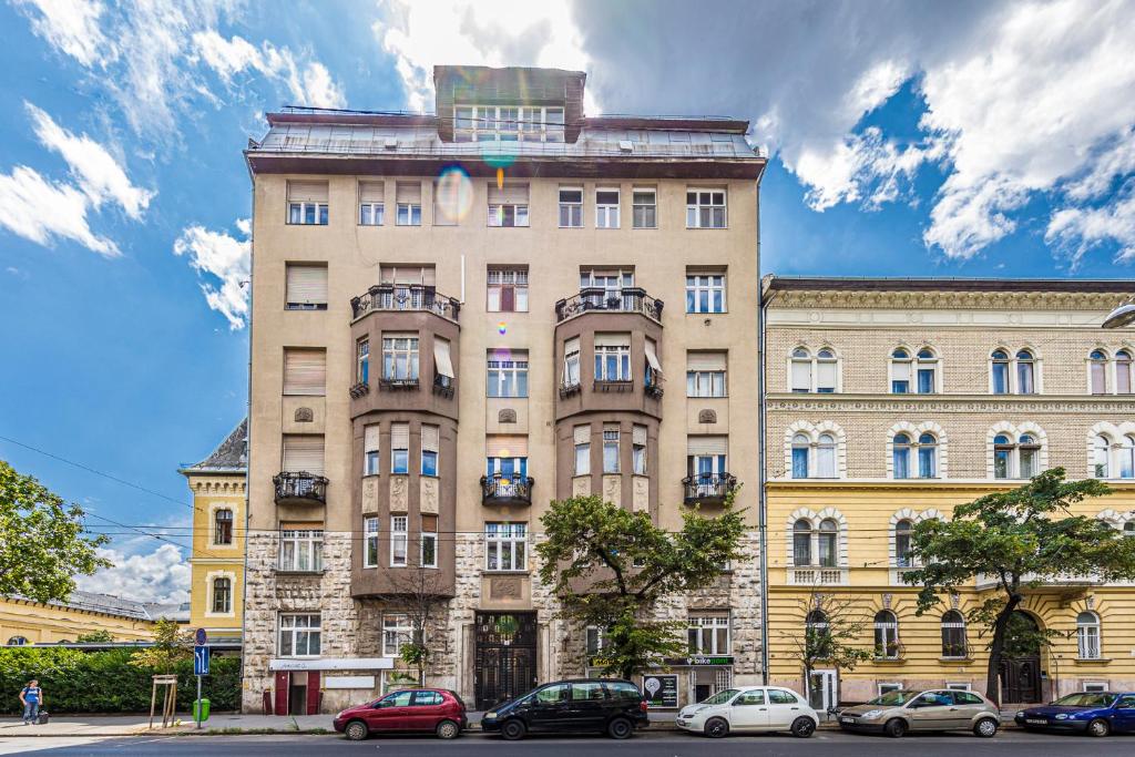 The building in which Az apartmant is located