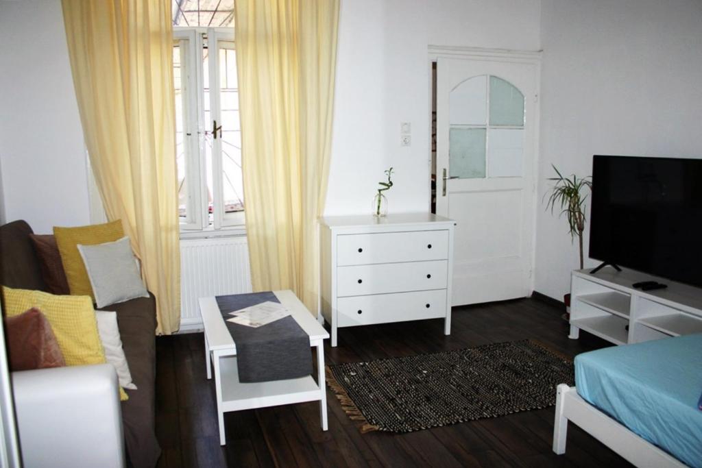 TV a/nebo společenská místnost v ubytování Honey Home