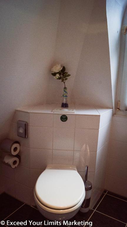 Vannituba majutusasutuses Hotel Zwei Länder