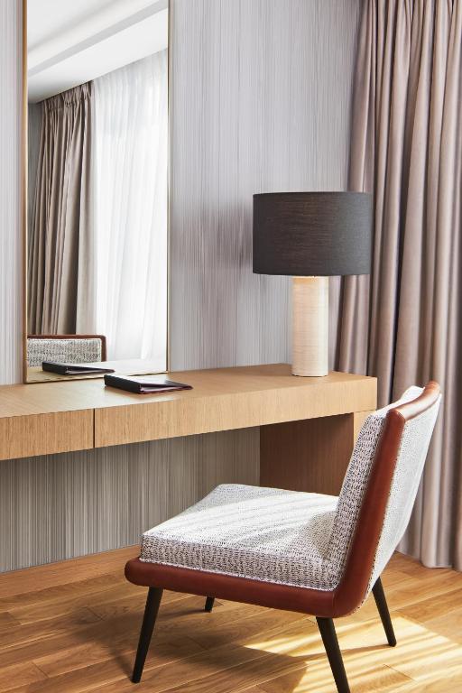 Grand Hyatt Athens - Deluxe King Room