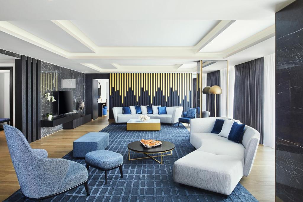 Grand Hyatt Athens - King Suite