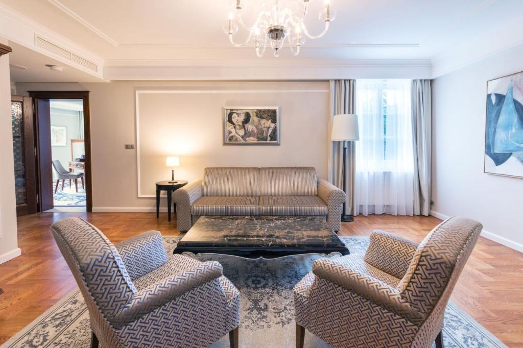 Palace Art Hotel Pezinok - Suite De Torre
