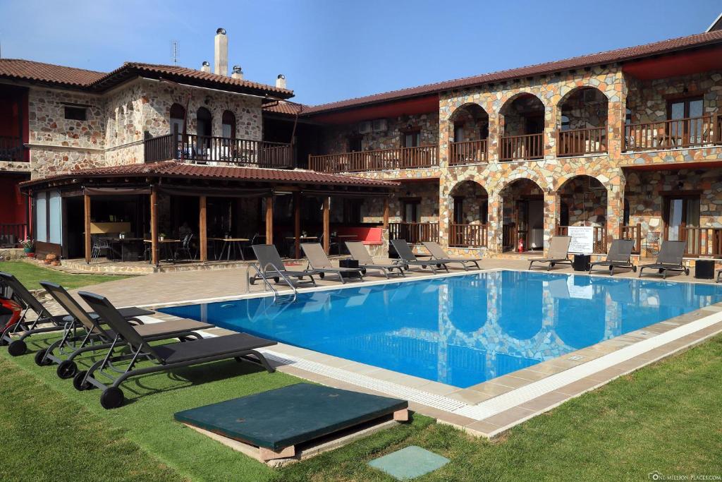 Bazén v ubytování Monastiri Guesthouse nebo v jeho okolí