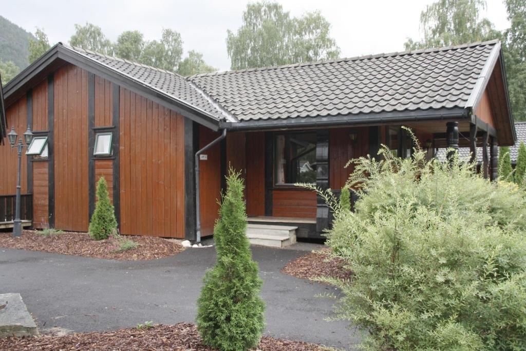 Het gebouw waarin het vakantiepark zich bevindt