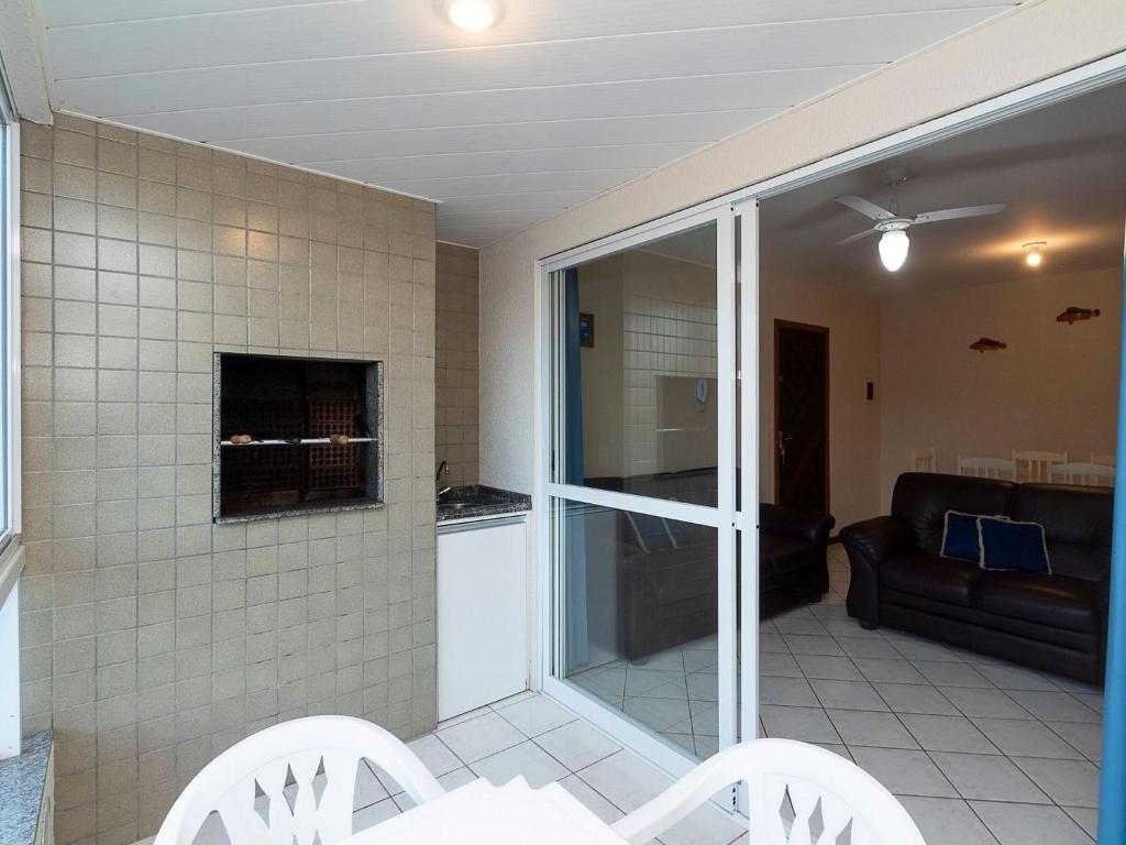  Aluguel de Apartamento 3 quartos sendo 1 suíte para 8 pessoas na Praia Bombas