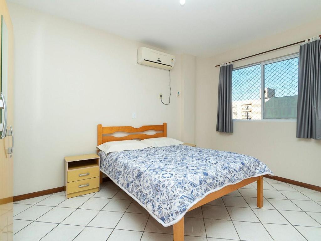  Aluguel de Apartamento 3 quartos sendo 1 suíte para 8 pessoas na Praia Bombas